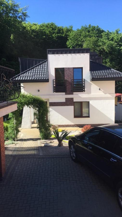 Villa House In Leopoli Esterno foto