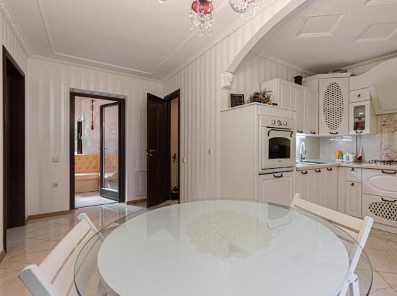 Villa House In Leopoli Esterno foto